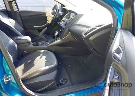 2014 Ford Focus Titanium из США, поврежденный, VIN 1FADP3N28EL280626